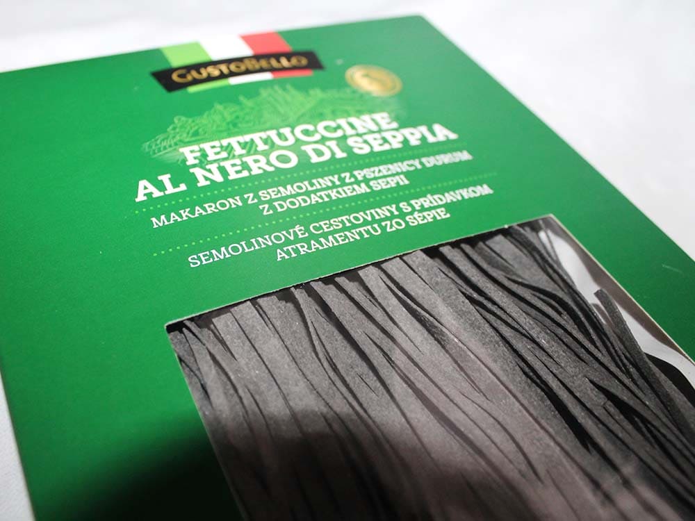 Итальянская паста ручной работы с чернилами каракатицы Fettuccine Al Nero Di Sepia Gustobello (250 г) — изображение 2